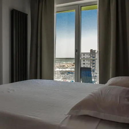 Seaview - 3 Alezzi Beach Ap 78m Năvodari